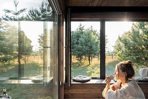 23118_ELC_Site_Magazine_Mako_Israeli_Summer_D_335x200